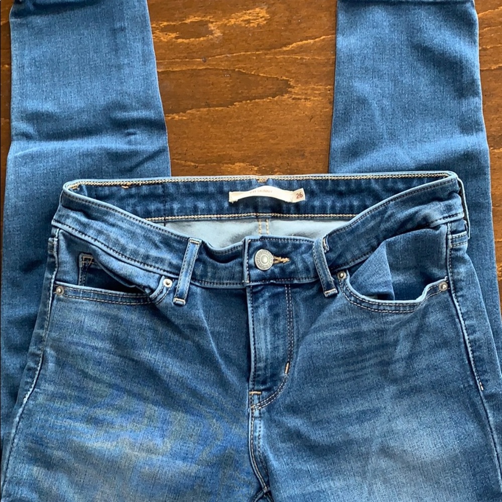 Levi’s 711 skinny jeans